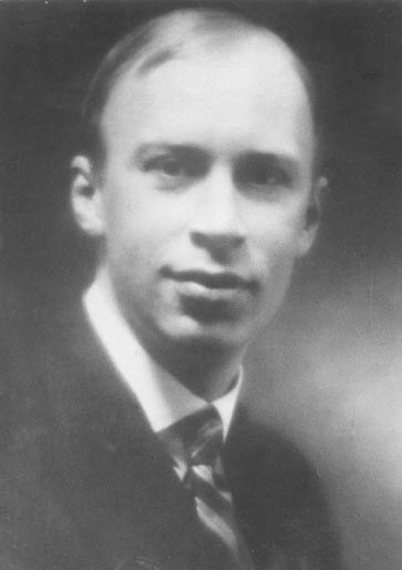 Prokofiev, el autor de Pedro y El Lobo,  compuso su primera pieza para piano cuando tena 5 aos